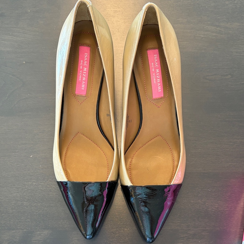 Isaac Mizrahi New York Black and Cream Heels